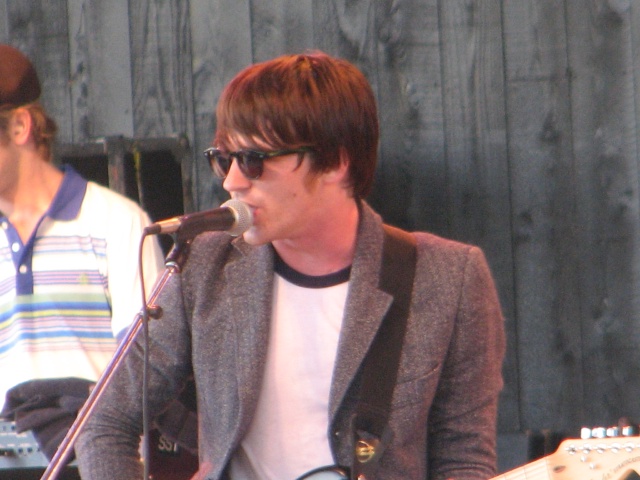 2009/07(July)/Drake_Bell/640x480_20100206 231.JPG